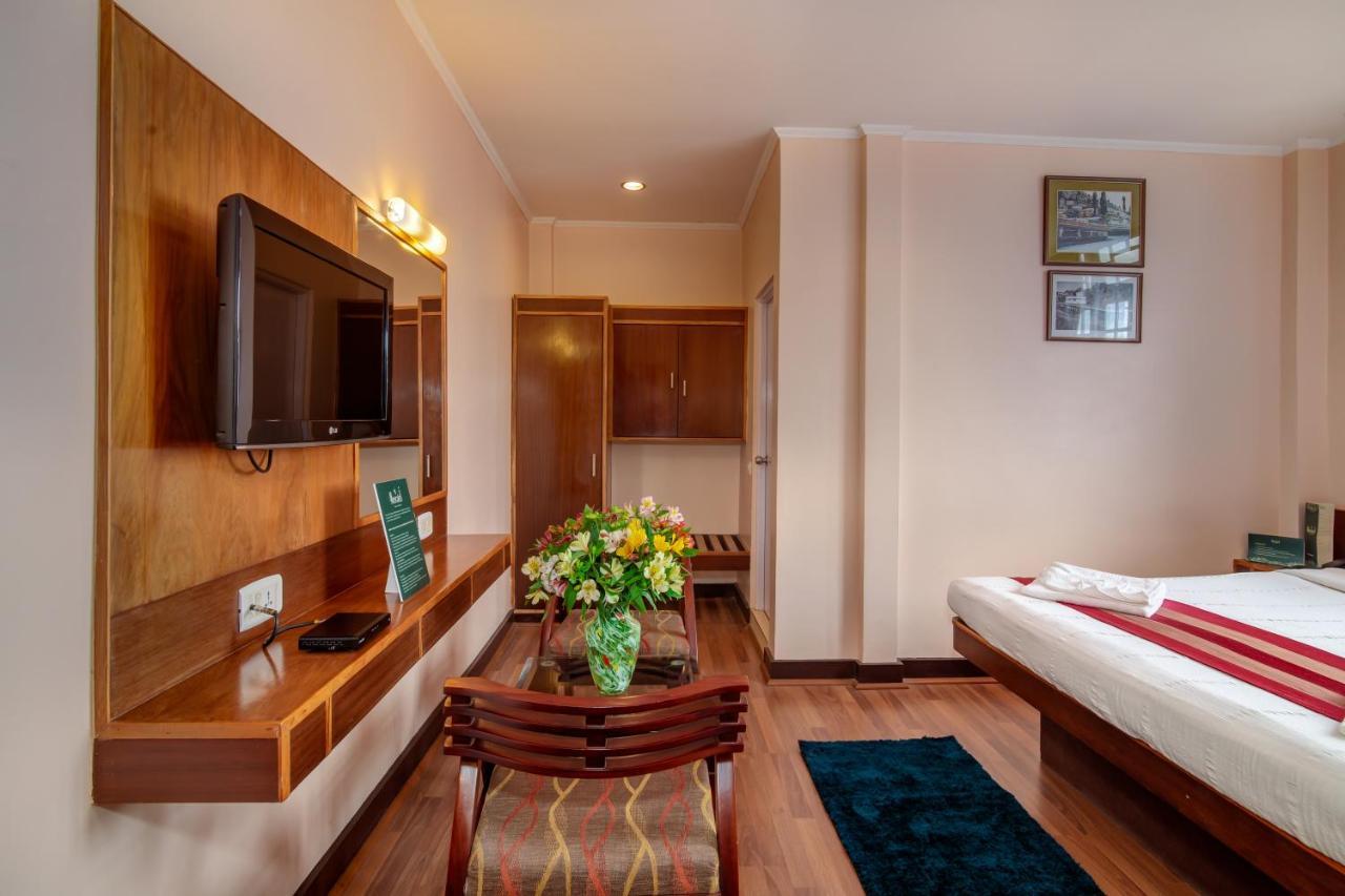 Muscatel Spring Burn - 100 Mts From Mall Road Darjeeling  Ngoại thất bức ảnh